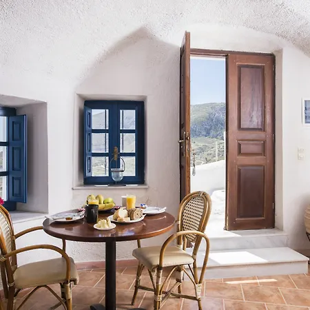 Morning Star Traditional * Pyrgos Kallistis
