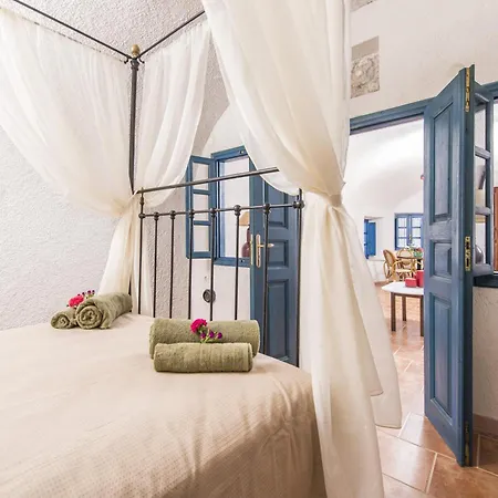 Morning Star Traditional Pýrgos