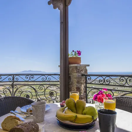 Morning Star Traditional Holiday home