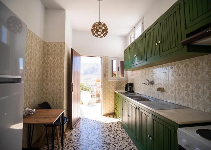 Morning Star Traditional Pýrgos