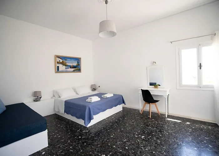 Morning Star Traditional Pýrgos